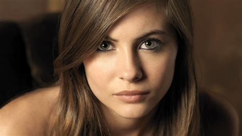 Willa Holland Wallpapers Images Photos Pictures Backgrounds