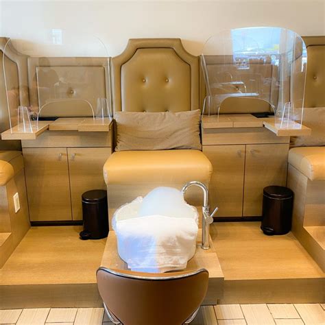 luxe nail spa boutique  luxury nail salon