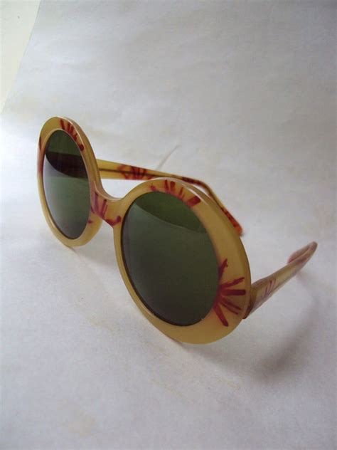vintage 1960s style submarine bug eye sunglasses