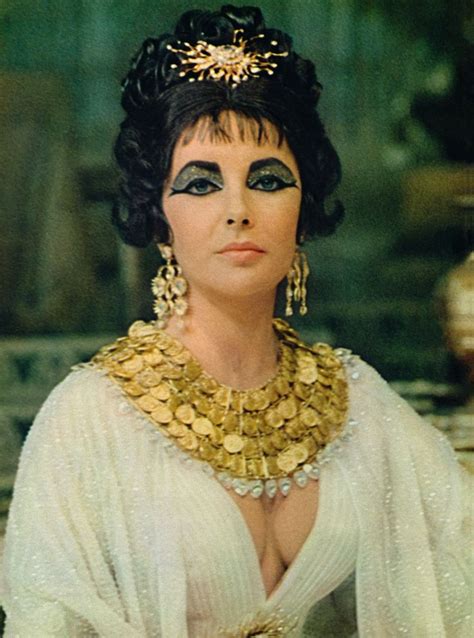 theswinginsixties elizabeth taylor as cleopatra 1963 女性 美貌