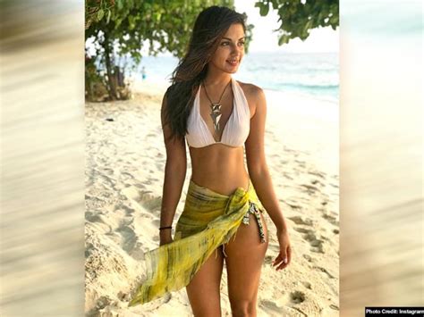 Rhea Chakraborty Sizzling Hot And Sexy Bikini Photos Goes Viral On