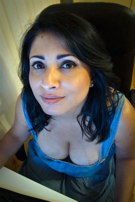 indian campuss busty nri milf aunty showing awesome