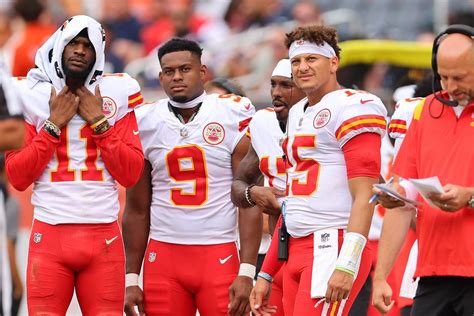 Chiefs Offseason 2022 5 Burning Long Term Questions About The Roster