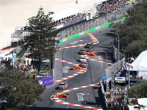 gold coast  race   fast lane   management takes  wheel  supercars gold