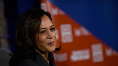 kamala harris drops out of the 2020 race glamour