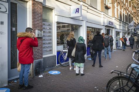 nederlandse koopjesketens profiteren van coronacrisis