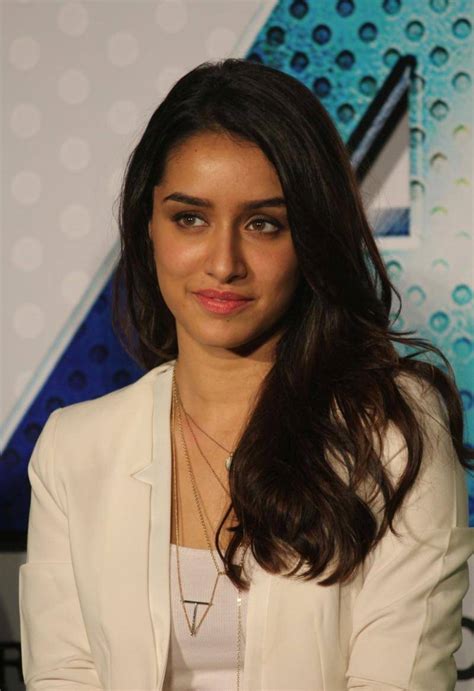 desi actress pictures shraddha kapoor latest hot cleveage images at abcd 2 movie trailer launch