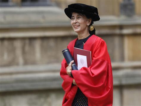 Oxford Strips Aung San Suu Kyi Of Freedom Of The City