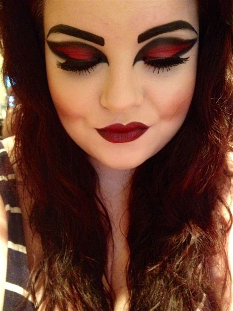 trendy vampire makeup ideas  women