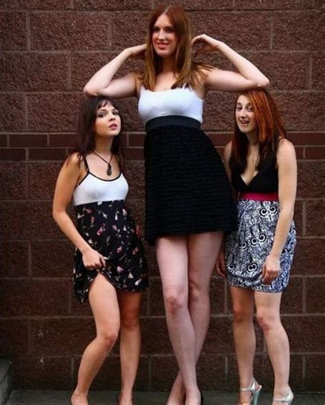 25 очень высоких девушек или фото о том как выглядят ноги от ушей