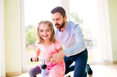 8 ways a divorced dad can boost his daughter s self esteem