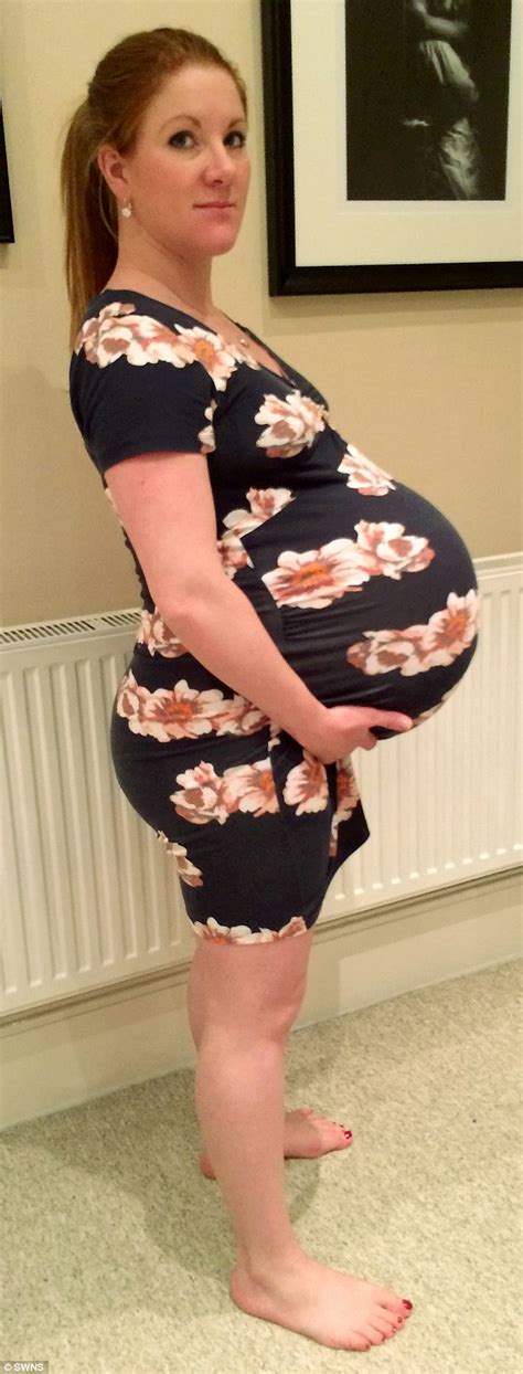 feeling swell doctor gives birth to the ‘heaviest twins in scotland at a combined weight of 17