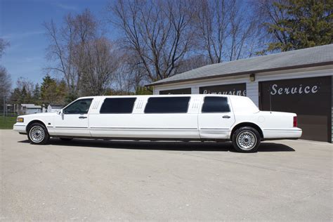 lincoln town car limo steves limo