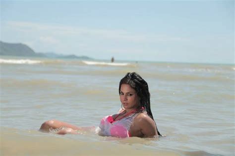 Veena Malik S Hot Beach Photos