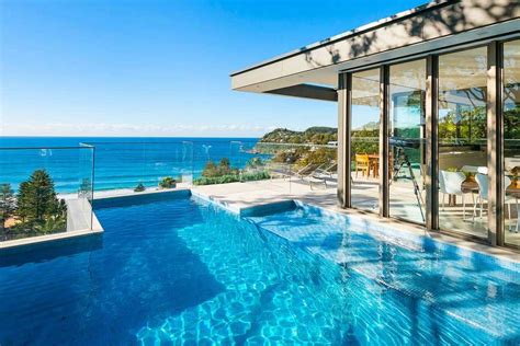 luxury beach houses