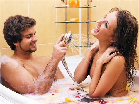 Is Bathing In Hot Water Dangerous During Pregnancy