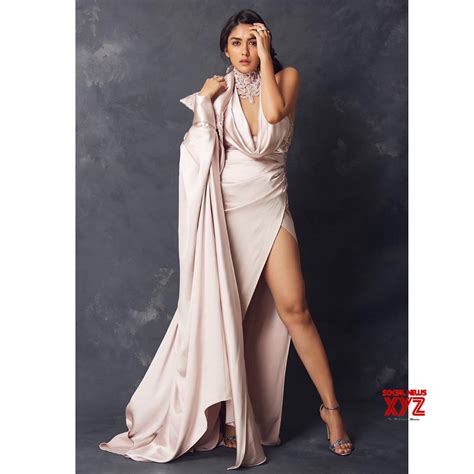 Actress Mrunal Thakur Sexy New Stills Social News Xyz