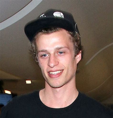 dlisted conrad hilton  arrested  breaking    girlfriends house