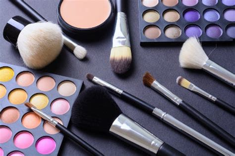 8 cara mudah mengatur koleksi makeup dan skincare