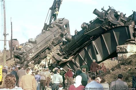 images  train wrecks  pinterest cars rail car