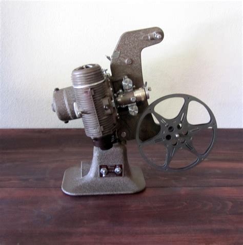 Vintage 1940s Bell And Howell Regent 8mm Film Projector With