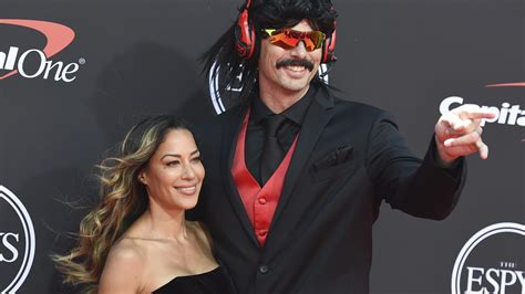 Dr Disrespect S Wife Mrs Assassin S Bio Age Height Real Name The