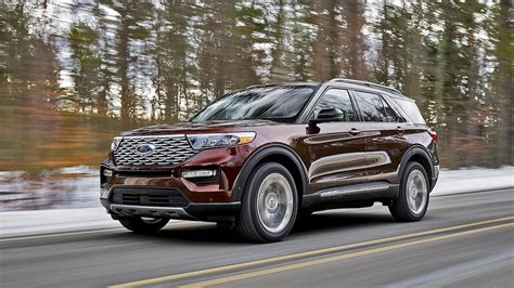 ford explorer revealed riding atop   rwd based suv platform