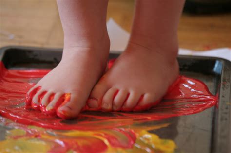 crazy cambridge mum foot painting