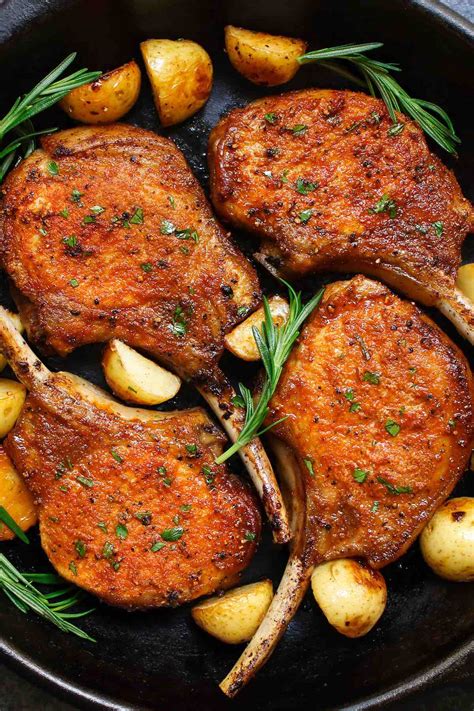 minute easy pan fried pork chops recipe tipbuzz