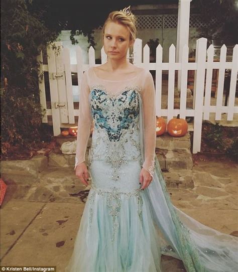 Kristen Bell Dresses As Elsa At Daughter S Insistence