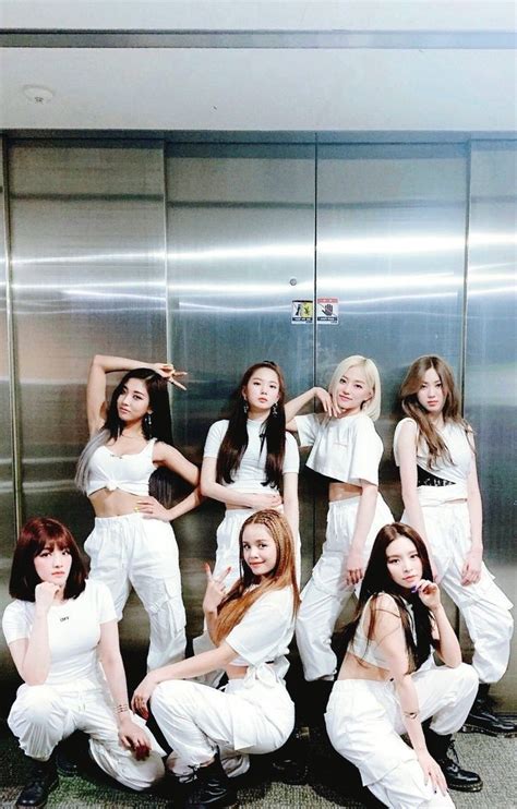 Pin By Sami B On Clc Clc Kpop Girls Kpop Girl Groups