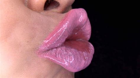 Doks 236 The Hot Kiss That A Mouth Former Doh Shows The