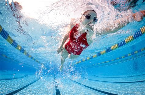 13 Manfaat Berenang Yang Sayang Untuk Dilewatkan