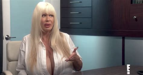 botched patient with massive leaking breast implants asks the doctors