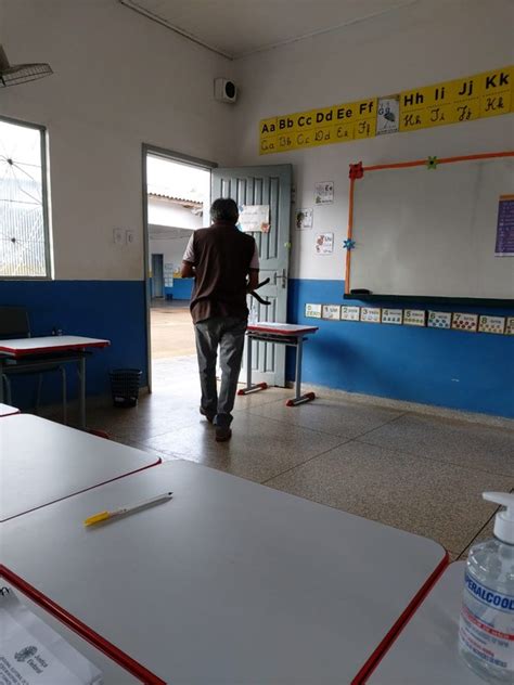 gata vota com dono durante 2º turno das eleições em porto velho