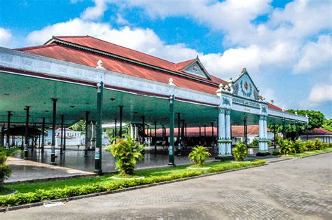 keraton yogyakarta harga tiket masuk jam buka  review lengkap
