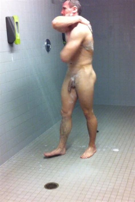 fit lad in gym showers fit males shirtless and naked
