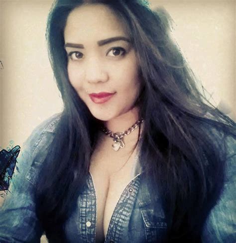 Sexy Af Latina Slut With Huge Hot Tits Great Cleavage