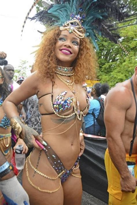 rihanna twerks in bikini at barbados carnival
