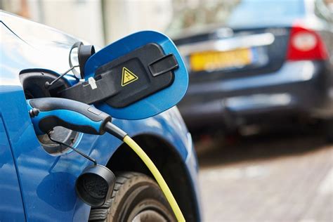 subsidie voor aanschaf elektrische auto vanaf  juli  euregio habetsroyen