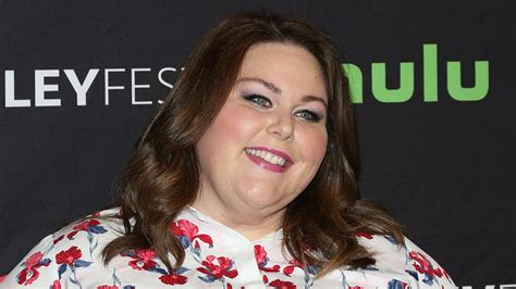 exclusive chrissy metz talks this is us sex scenes wedding dresses and a mandy moore duet