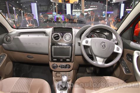 renault duster facelift auto expo