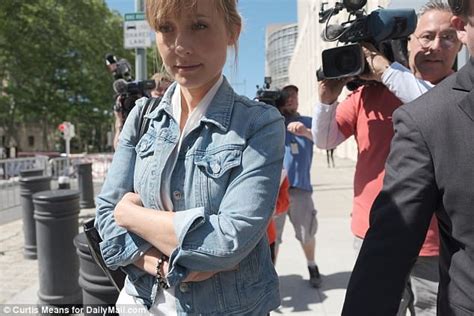 sex cult nxivm shuts down as founder is denied 10million bail daily mail online