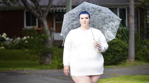 29 plus size women in mini skirts and short dresses because a flirty hem works on everyone — photos