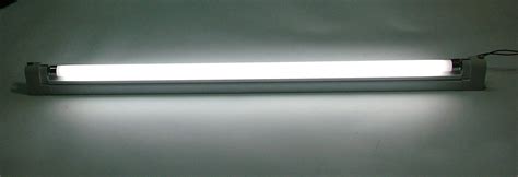 fluorescent lamp inventions
