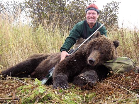 day brown bear hunt   hunter  western alaska includes