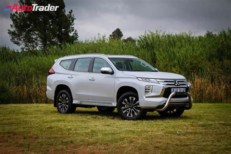 mitsubishi pajero sport     exceed  review expert mitsubishi pajero sport car