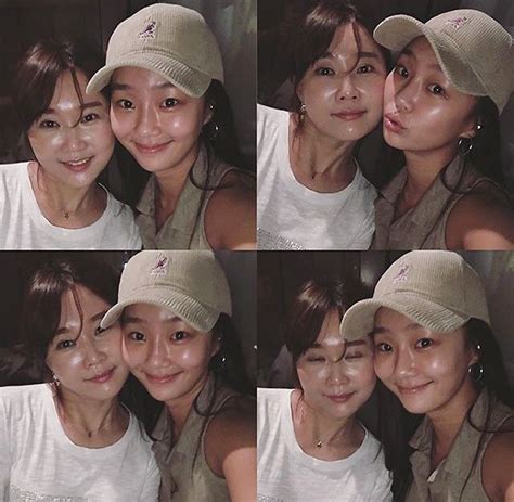 sistar s hyorin shares photo with mom fans surprised to