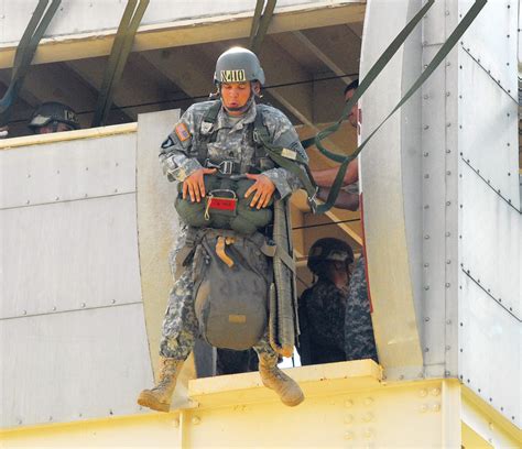 airborne students complete tower week article  united states army