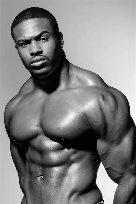 Sexy gay male pic